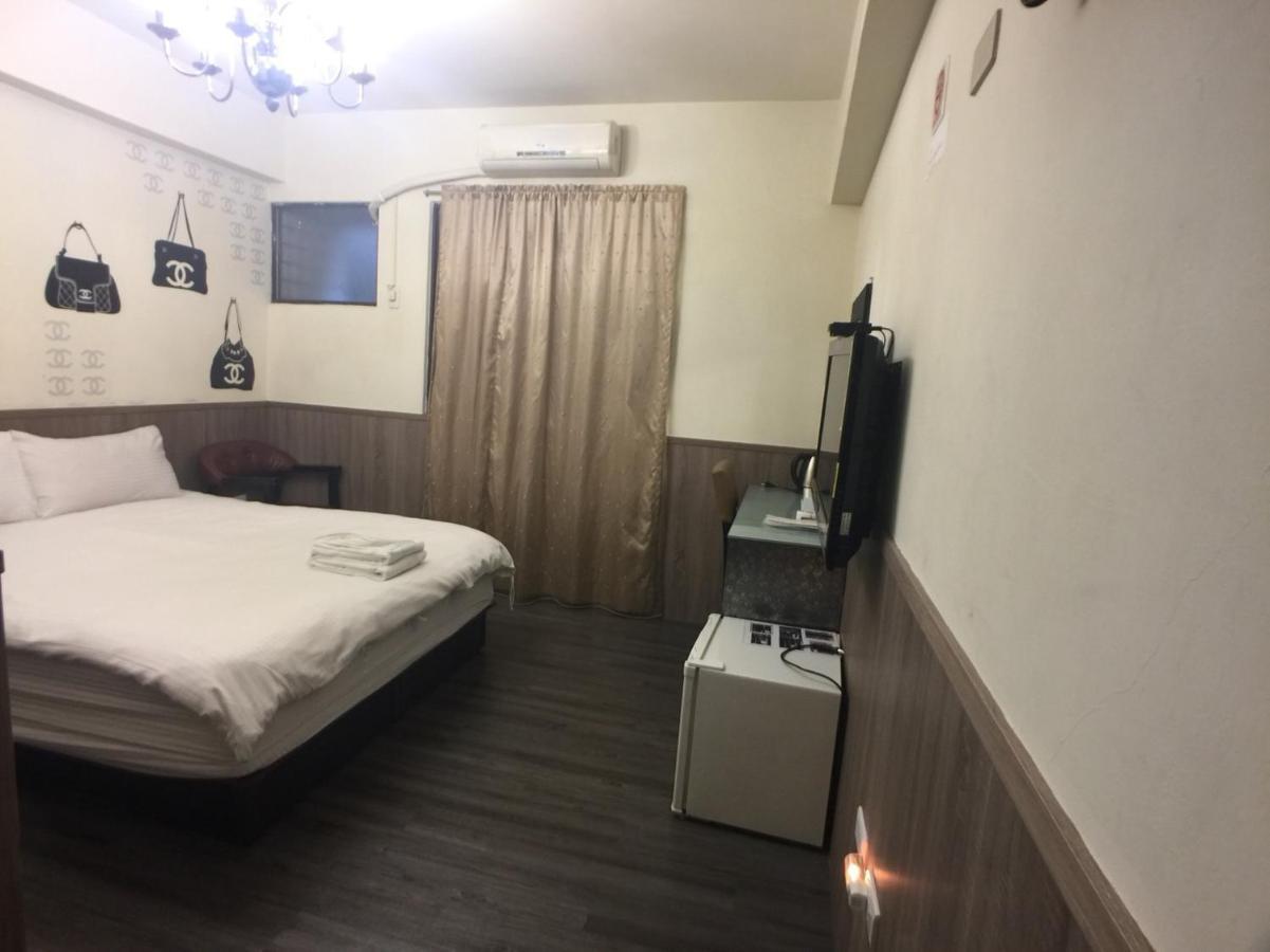 Love Feng Jia Apartment Hotel Тайчжун Экстерьер фото