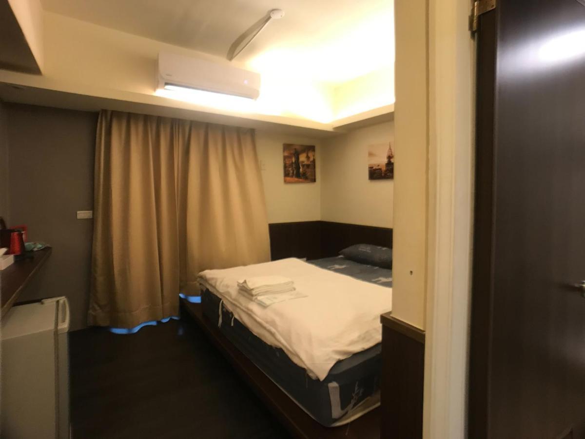Love Feng Jia Apartment Hotel Тайчжун Экстерьер фото