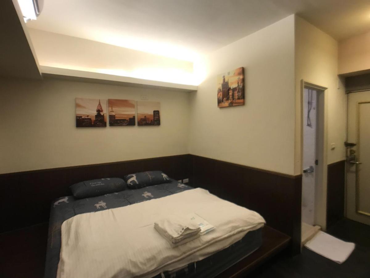 Love Feng Jia Apartment Hotel Тайчжун Экстерьер фото