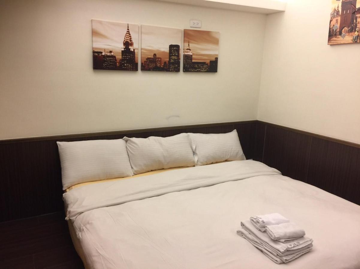 Love Feng Jia Apartment Hotel Тайчжун Экстерьер фото